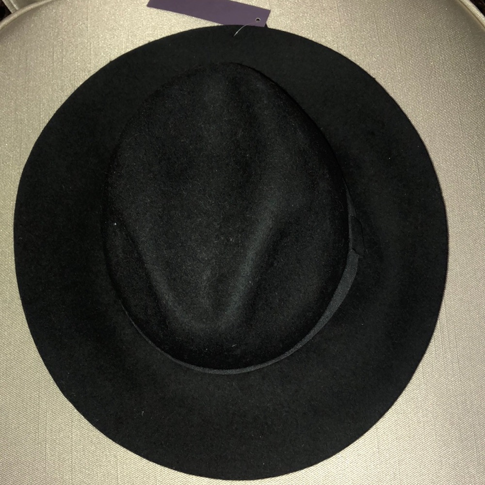 Black sun hat